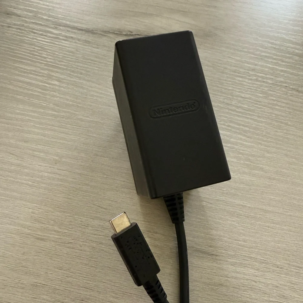 Nintendo Switch Lite - Picture 7 of 8